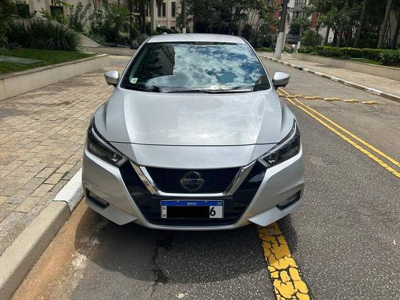 NISSAN VERSA 1.6 16V FLEX EXCLUSIVE XTRONIC NISSAN VERSA 1.6 16V FLEX EXCLUSIVE XTRONIC